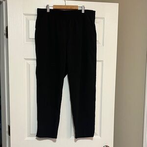 GAPFit Black Runaround Pants